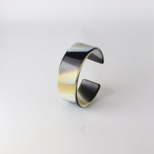 画像をギャラリービューアに読み込む, Bangle バングル<Flat>(386 yellow horn)