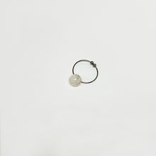 画像をギャラリービューアに読み込む, Earcuff イヤーカフ<ボール>(H60 white)