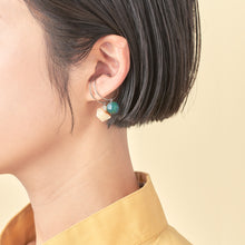 画像をギャラリービューアに読み込む, Earcuff イヤーカフ＜ボール＞（CQ2 marble green）
