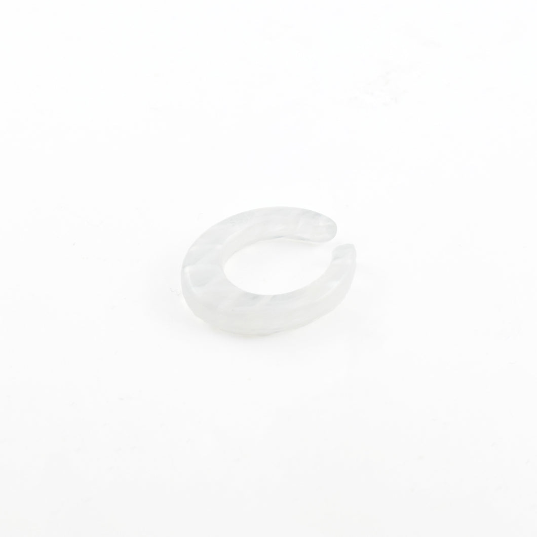Earcuff イヤーカフ（T22 white veil）