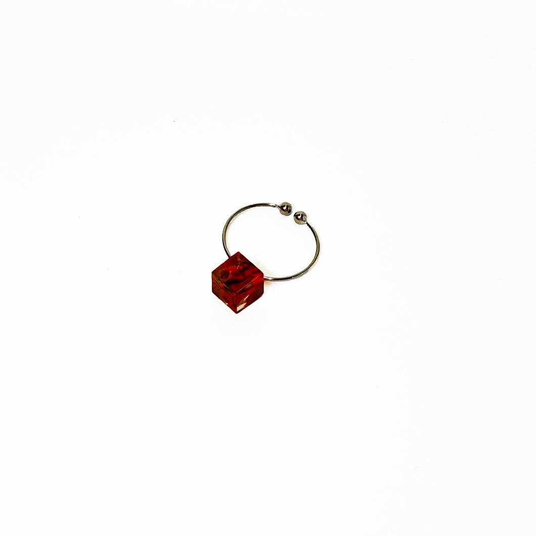 Earcuff イヤーカフ＜キューブ＞（C06 flower red）