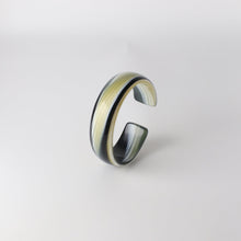画像をギャラリービューアに読み込む, Bangle バングル＜Shell＞（386 yellow horn）
