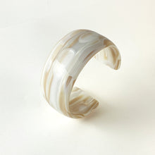 画像をギャラリービューアに読み込む, Bangle バングル＜Wide＞（A86 marble gold white）
