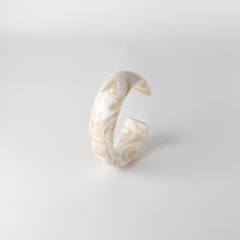 画像をギャラリービューアに読み込む, Bangle バングル＜Shell＞（A86 marble gold white）
