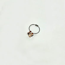 画像をギャラリービューアに読み込む, Earcuff イヤーカフ＜キューブ＞（184 multi brown）
