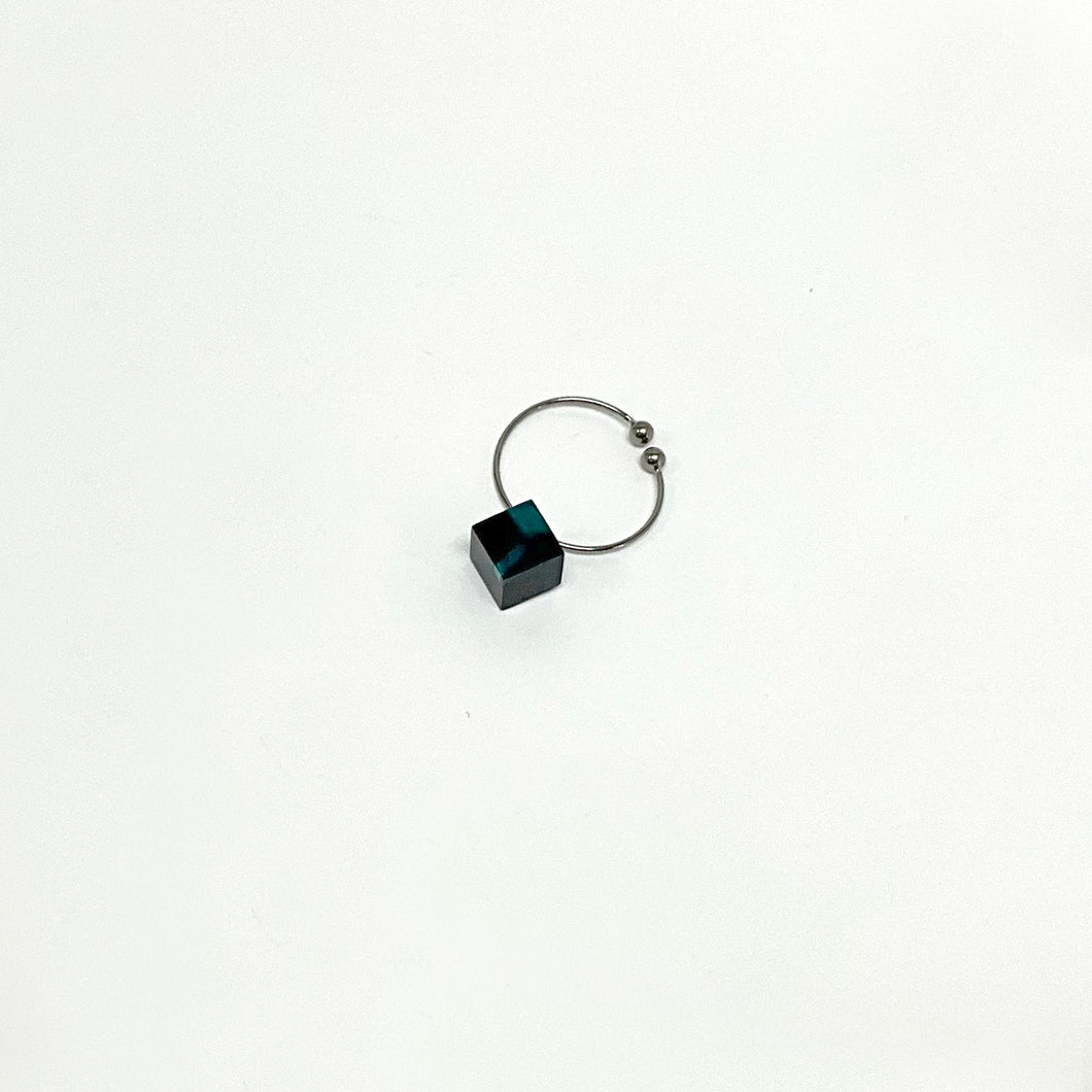 Earcuff イヤーカフ＜キューブ＞（CK3 marine blue）