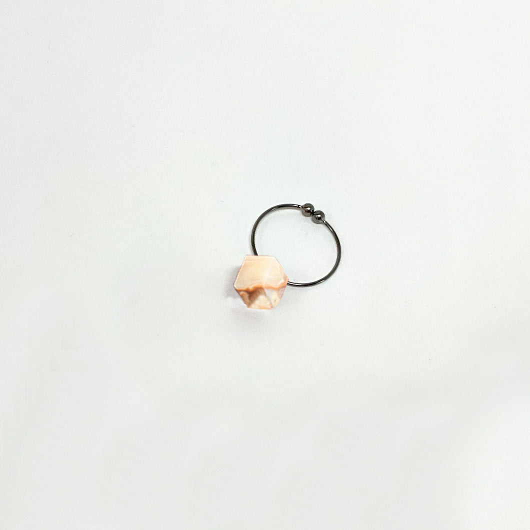 Earcuff イヤーカフ＜キューブ＞（CQ1 marble white）